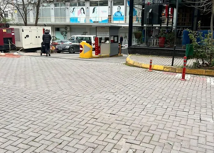 Unbeatable Location - Walkable *