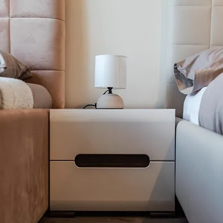 New Boulevard / 10' Walk From Center 티라나